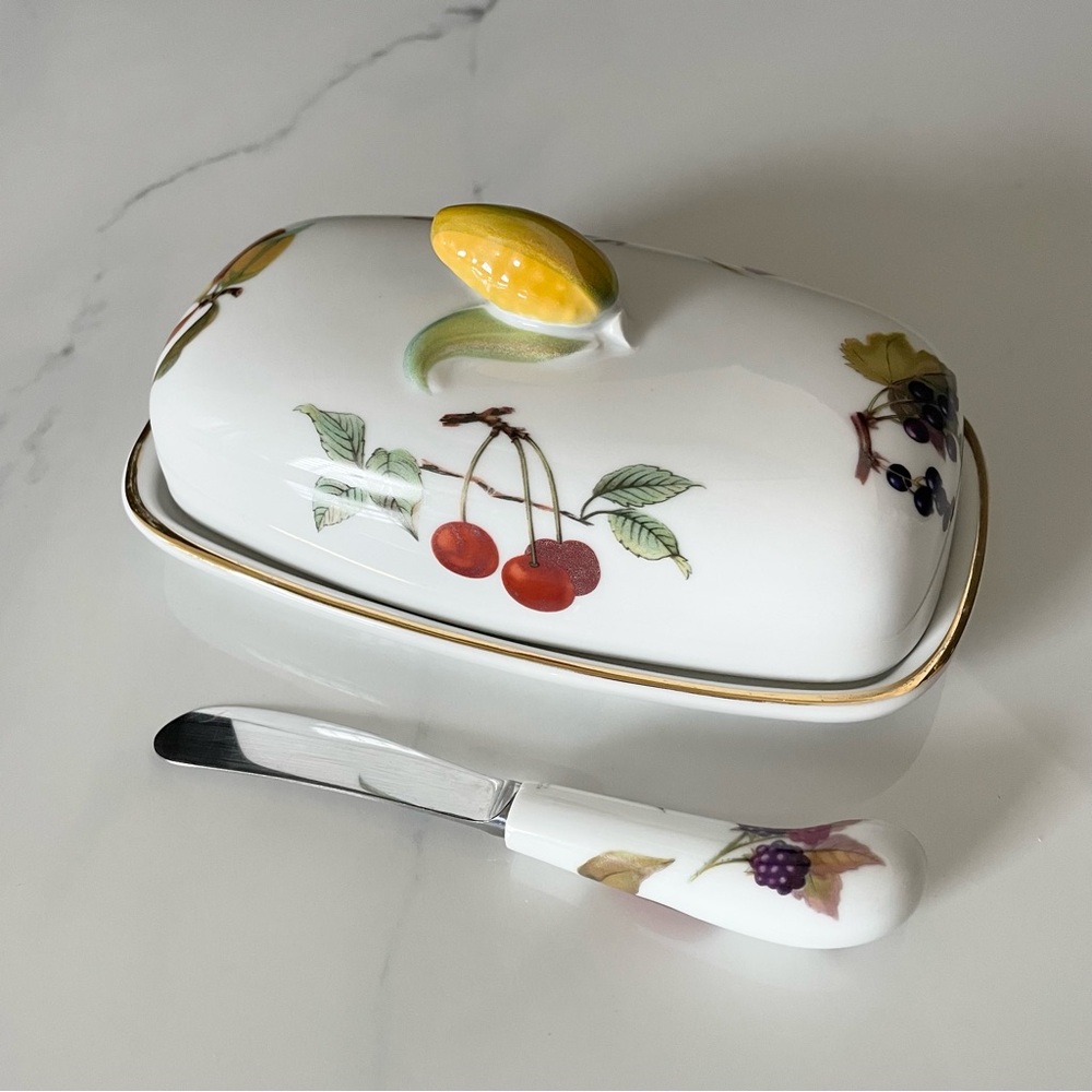 Evesham Butter Dish with Spreader Knife by Royal Worcester